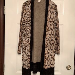 Chico’s Cheetah Amelia Open Cardigan Sweater Sz 1 (8/10)  Long Timeless Duster